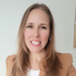 Meet your Posher, Laure